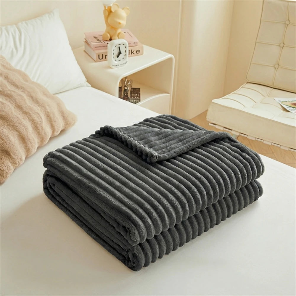 Warm and Comfortable Striped Flannel Blanket, Faux Rabbit Fur Blanket, Soft and Warm Sofa Blanket, Ideal for Napping, Office Use